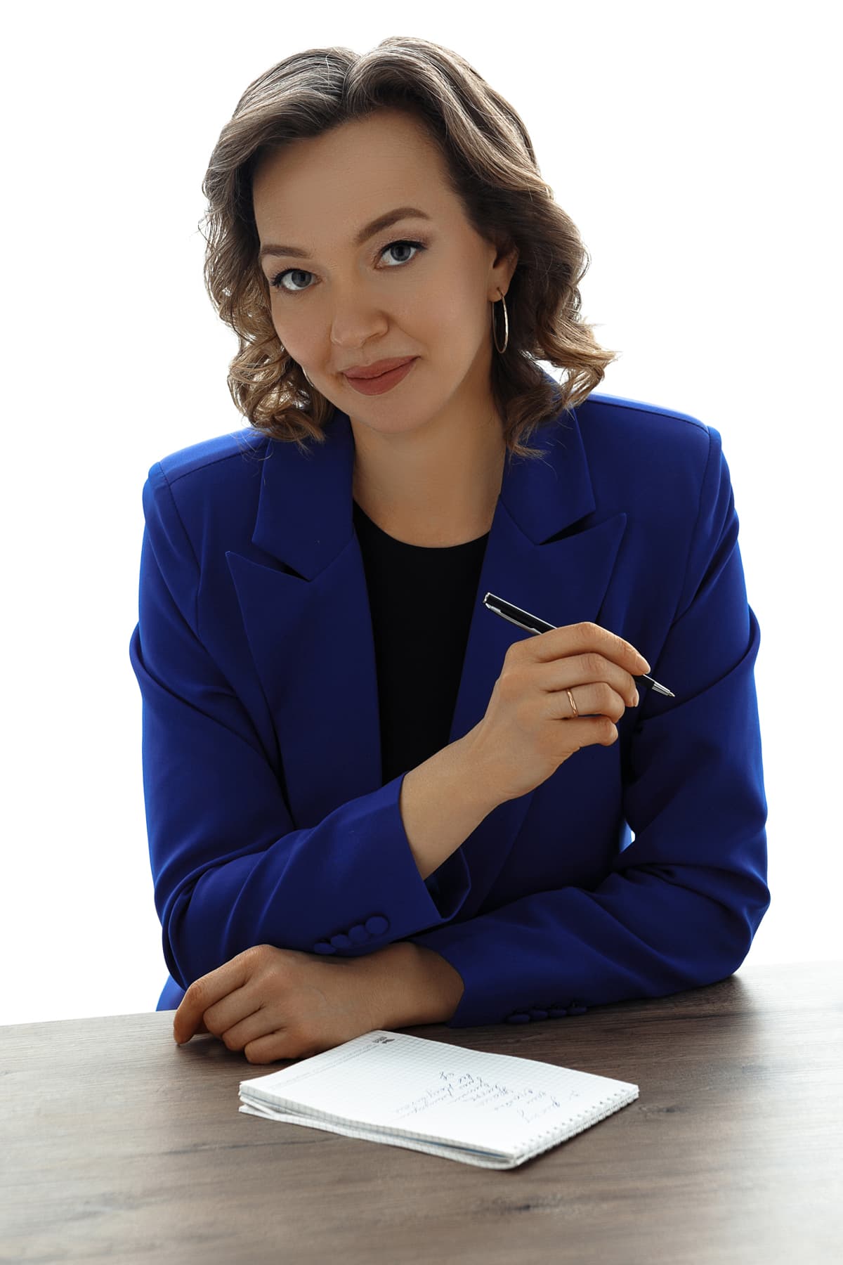 Юлия Алексеевна за столом